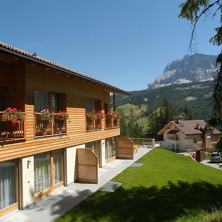 Chalet Susi La Villa  Kültér fotó
